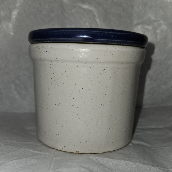 Vintage Apothecary Crock with Lid - Picture 2 of 10